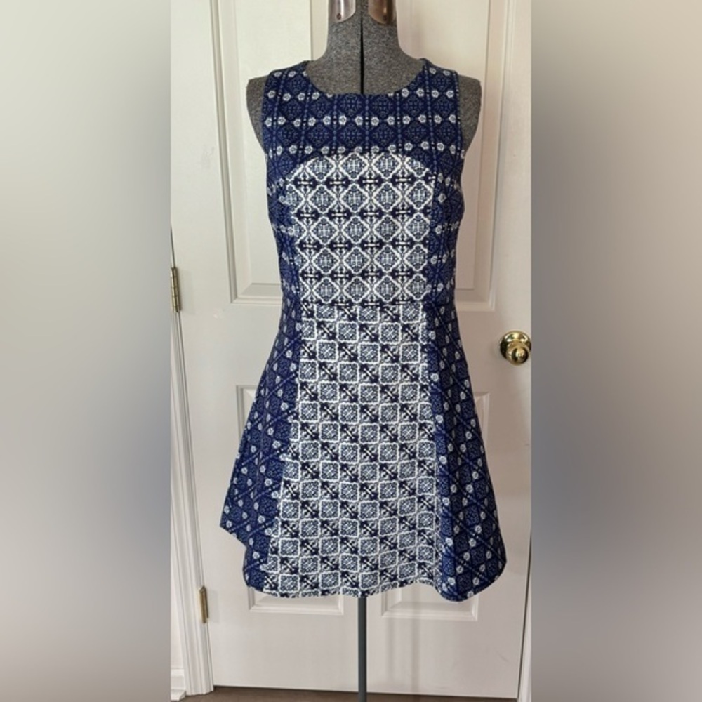 Romeo & Juliet Couture dress, Medium